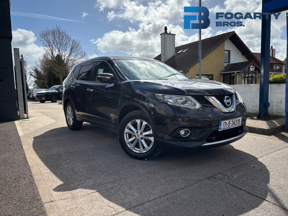2017 Nissan X-Trail - image 2