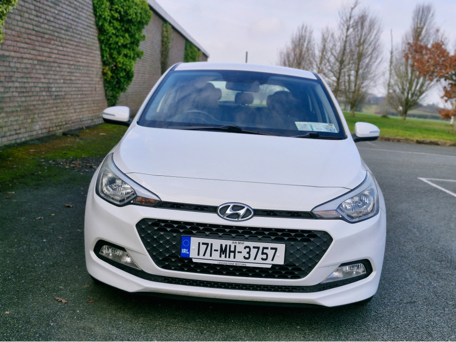 2017 Hyundai i20 - image 12