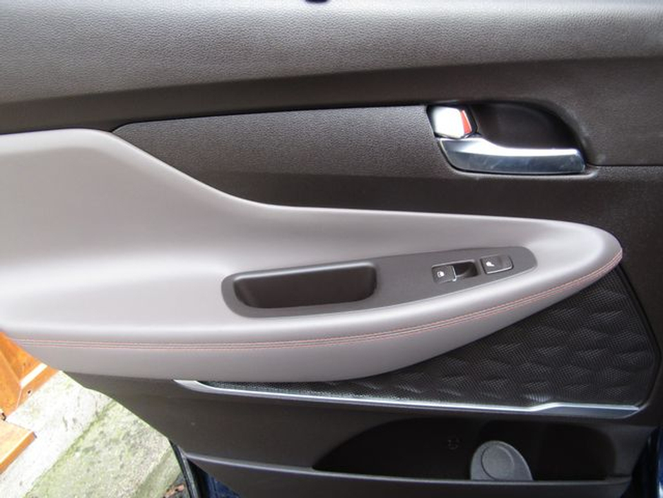 2019 Hyundai Santa Fe 2WD Executive Plus 5DR €23,950