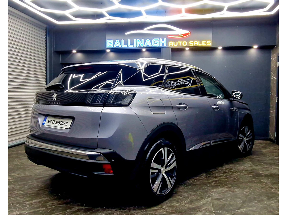 2021 Peugeot 3008 - image 16