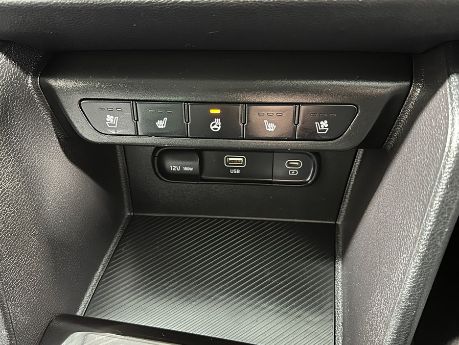 2025 Kia Sportage - image 26