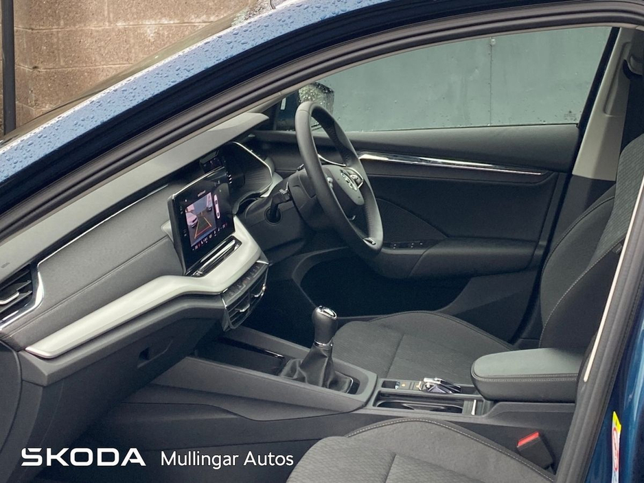 2024 Skoda Octavia - image 4