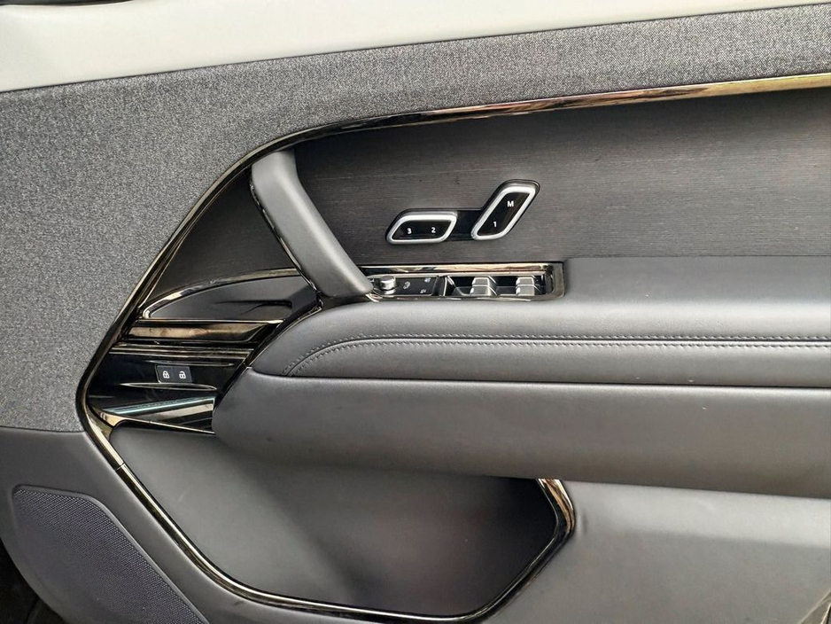 2025 Land Rover Range Rover Sport AUTOBIOGRAPHY €139,888