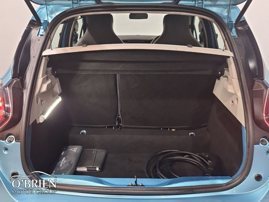 2012 Renault Zoe - image 12