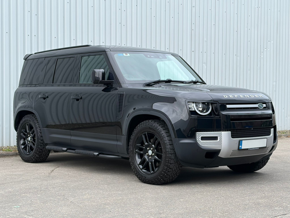 2021 Land Rover Defender - image 2