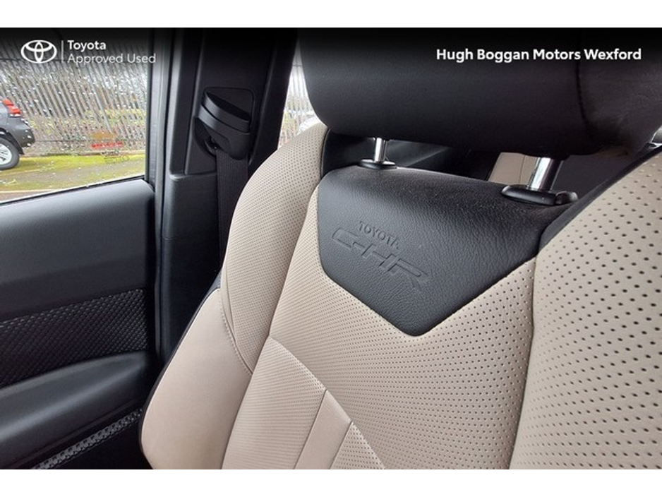 2023 Toyota C-HR - image 16