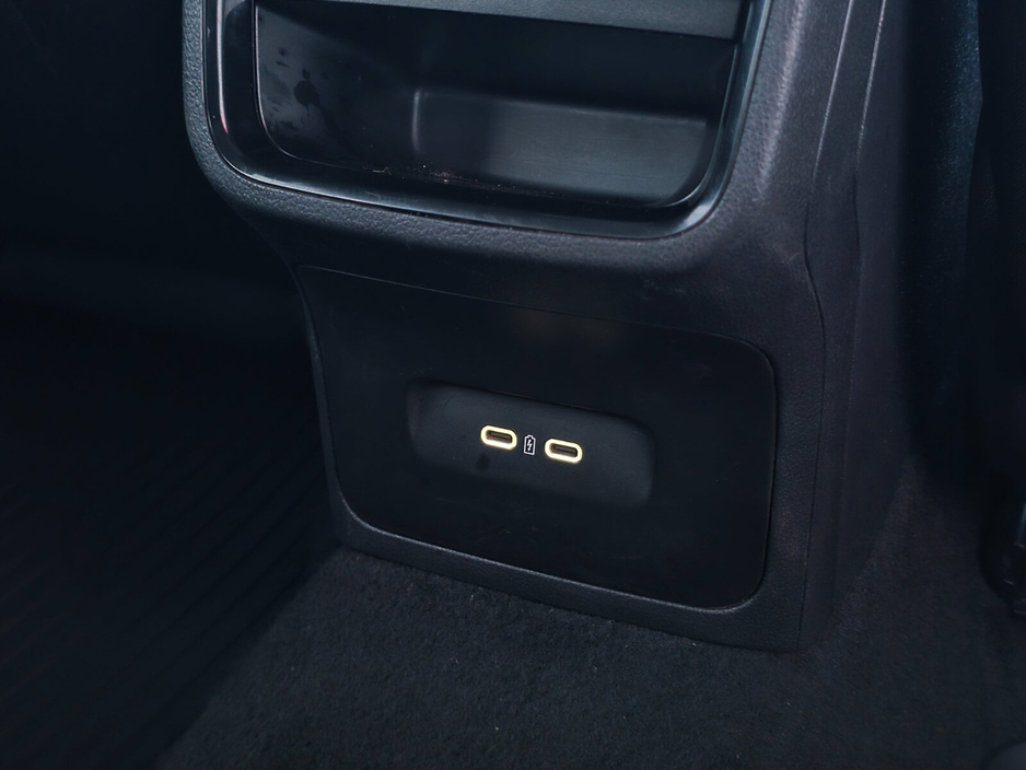 2022 Skoda Octavia - image 29