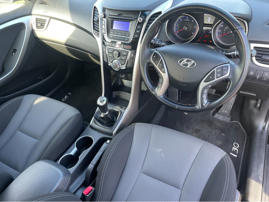 2016 Hyundai i30 - image 7