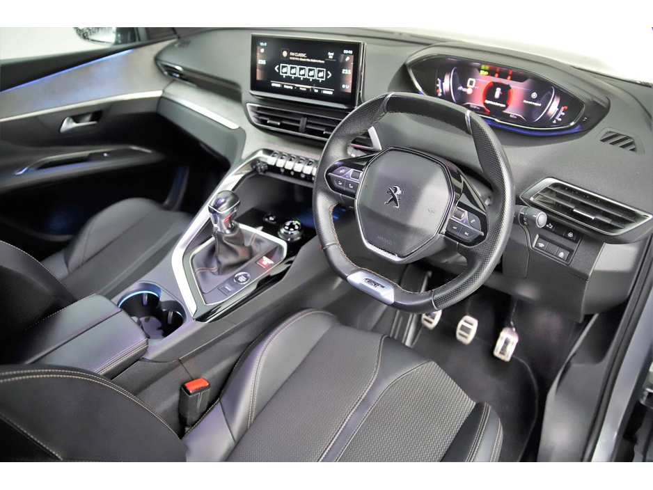 2022 Peugeot 3008 - image 12