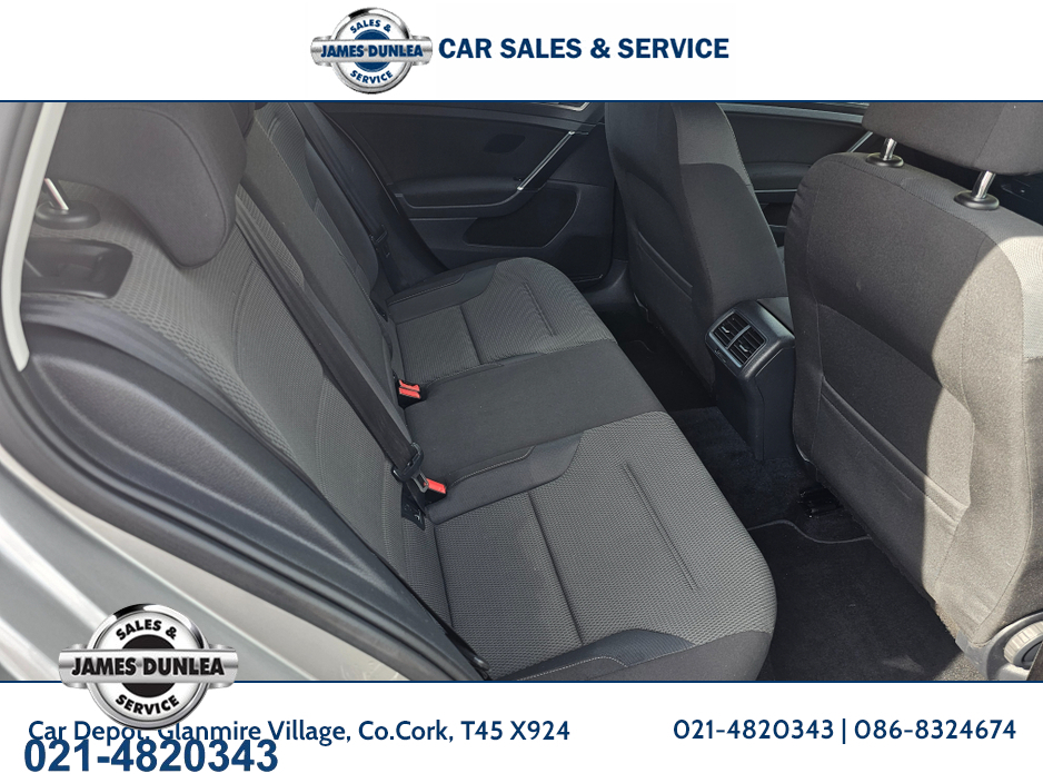 2015 Volkswagen Golf - image 8