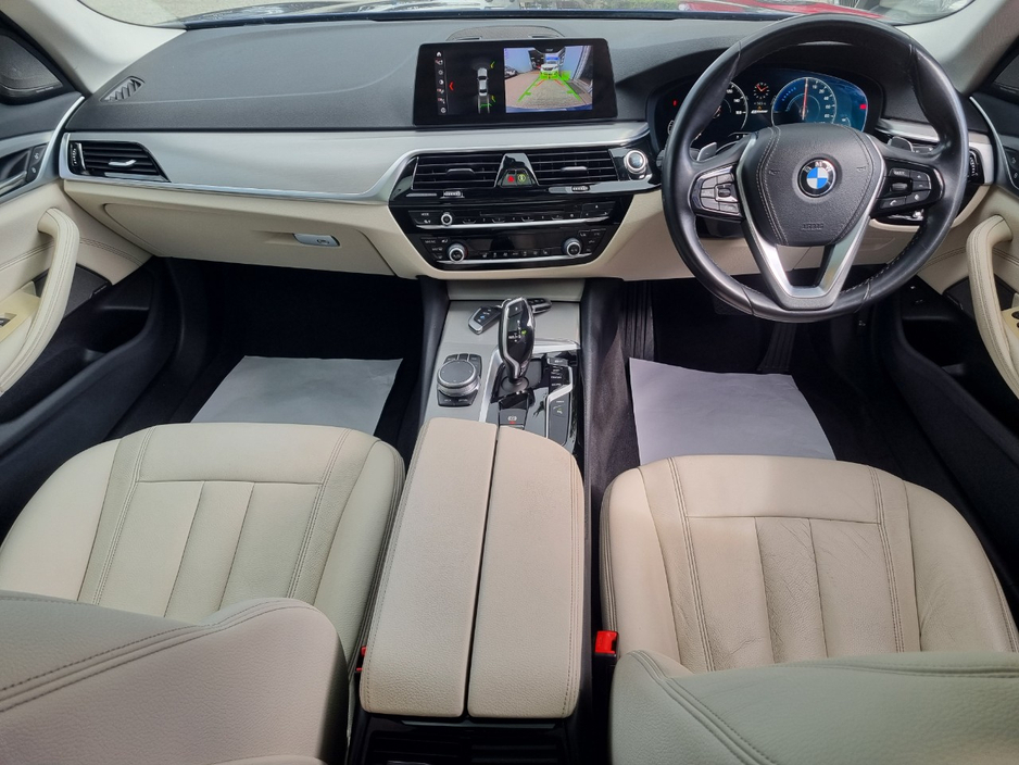 2019 BMW 5 Series - image 16