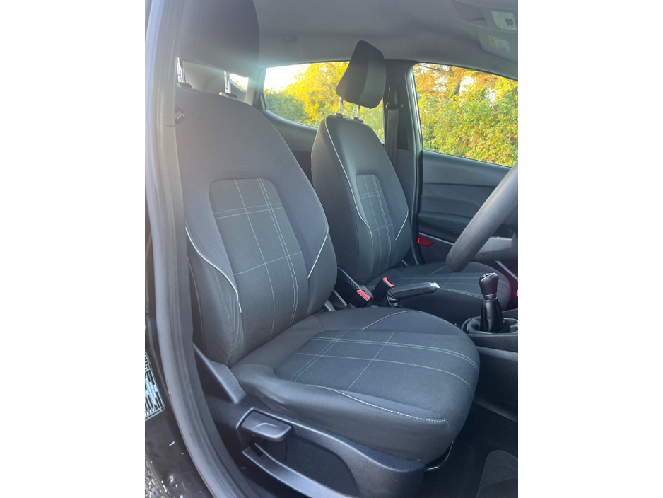 2019 Ford Fiesta - image 11