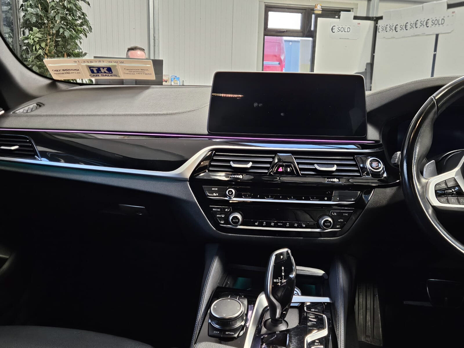 2022 BMW 5 Series 530e M Sport €37,950