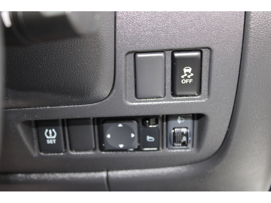 2016 Nissan Micra - image 19