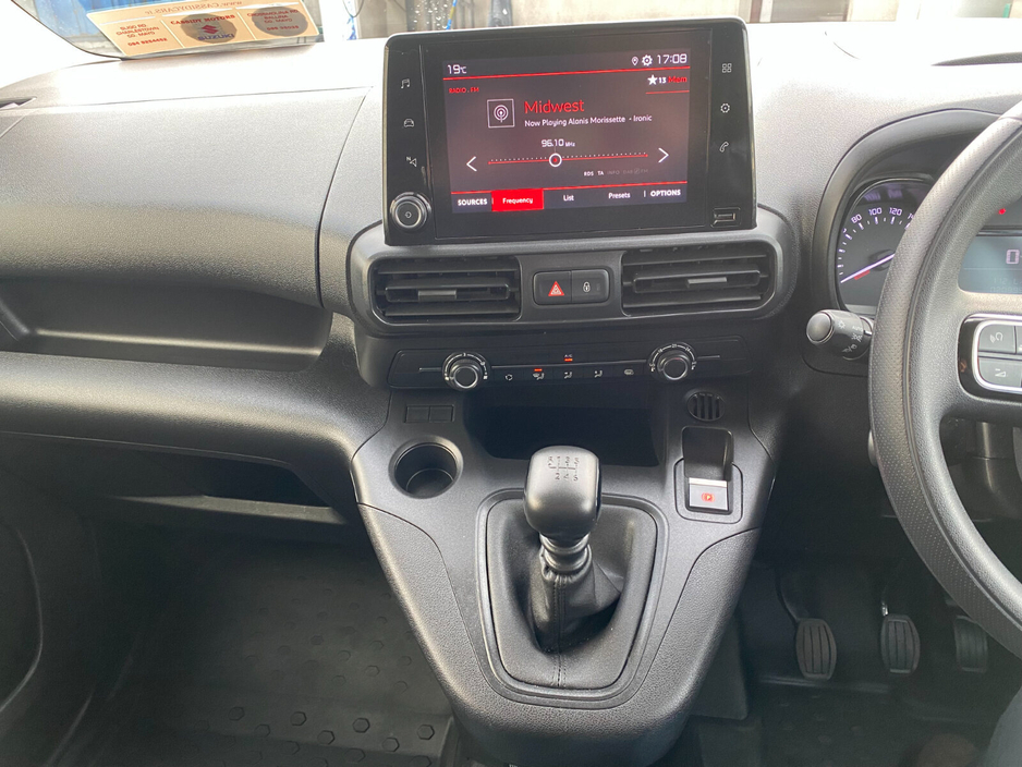 2024 Citroen Berlingo - image 14