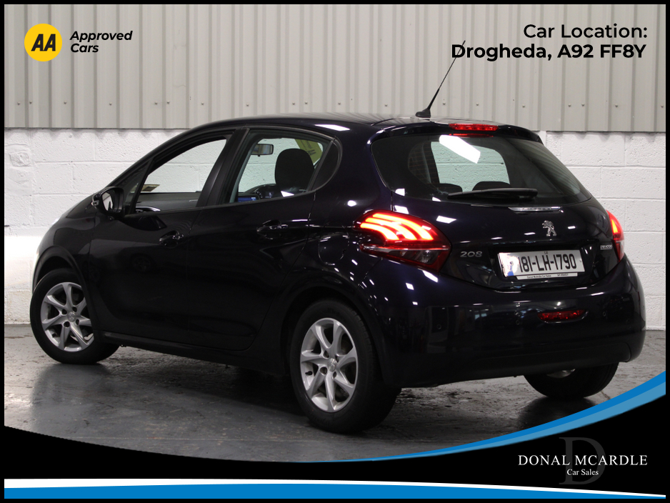 2018 Peugeot 208 - image 10