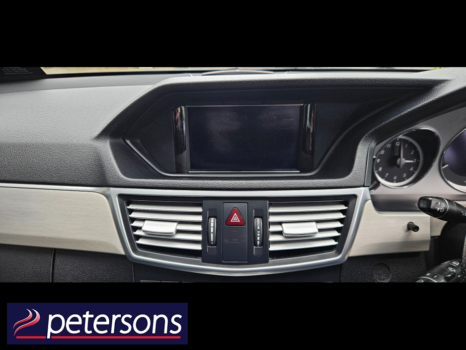 2012 Mercedes-Benz E Class - image 31