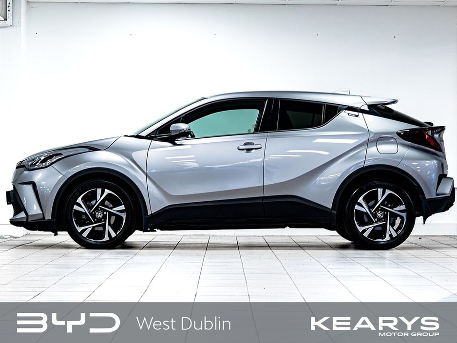 2023 Toyota C-HR - image 5