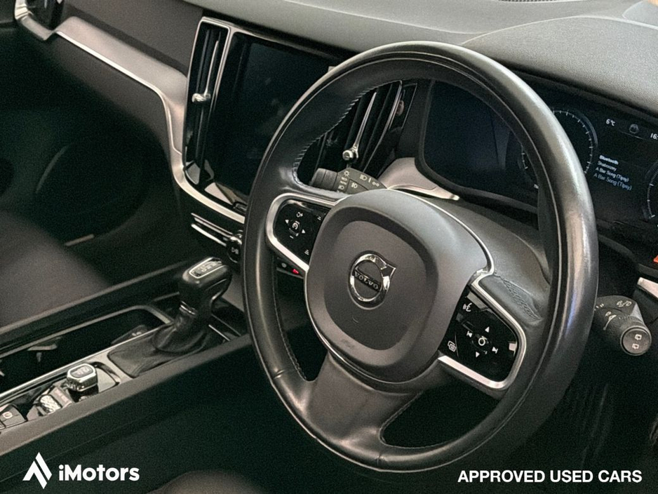 2020 Volvo V60 D4 MOM AT 5DR Auto €26,900