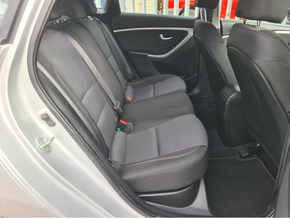 2015 Hyundai i30 - image 10