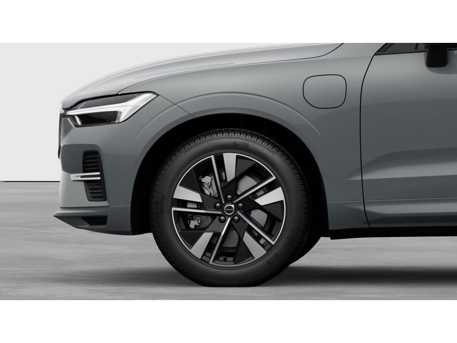 2026 Volvo XC60 - image 6