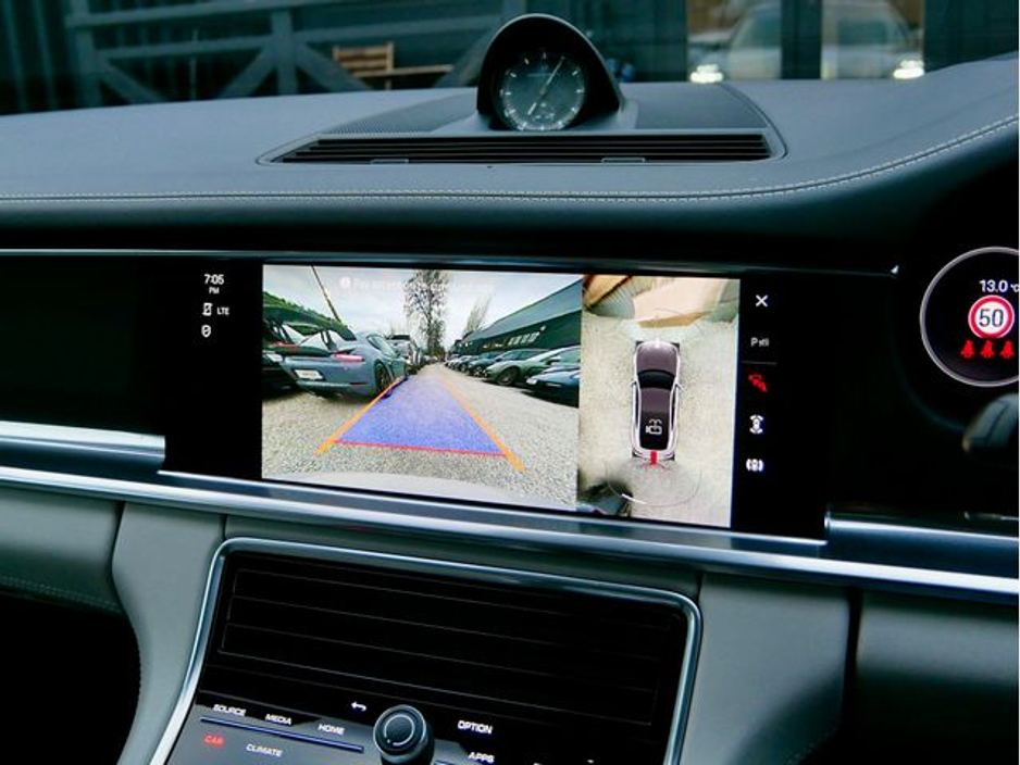 2023 Porsche Panamera - image 21