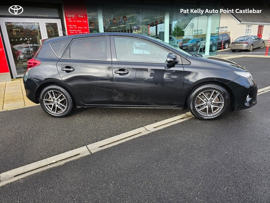 2015 Toyota Auris 1.33 5DR SOL 4DR €13,950