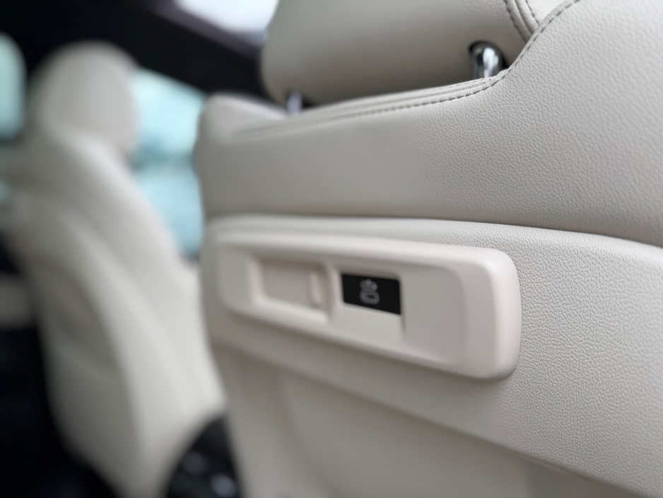 2019 BMW X5 - image 22