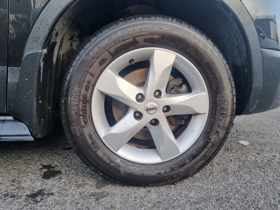 2013 Nissan Qashqai - image 11