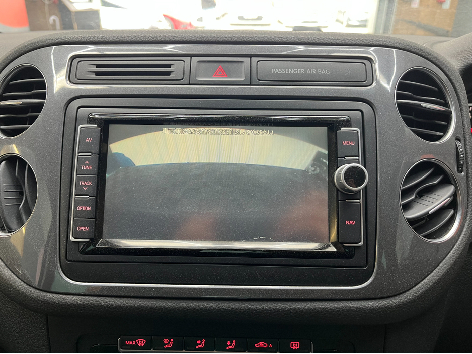 2013 Volkswagen Tiguan - image 18