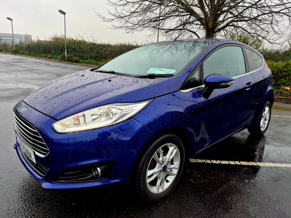 2017 Ford Fiesta - image 4