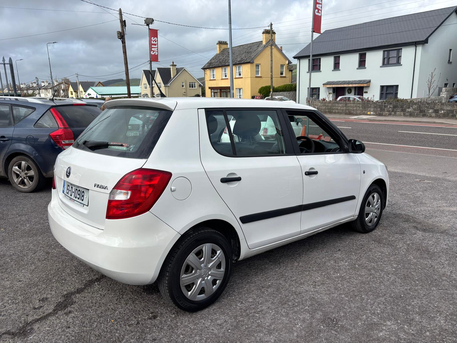 2015 Skoda Fabia - image 6