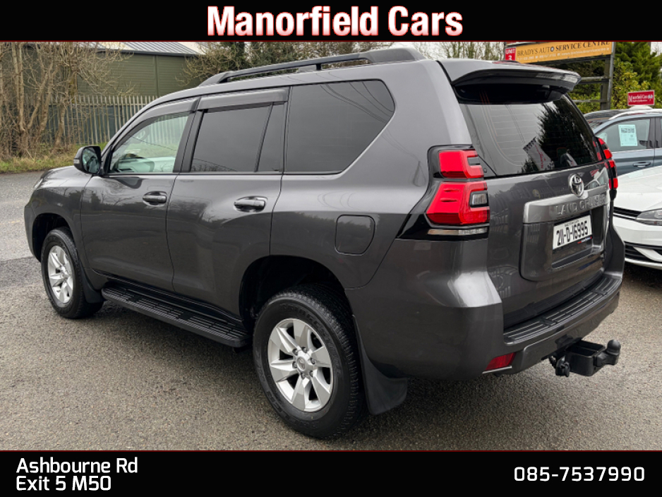 2021 Toyota Landcruiser - image 4