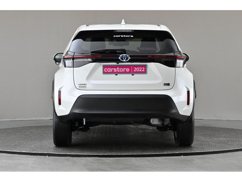 2022 Toyota Yaris Cross - image 4