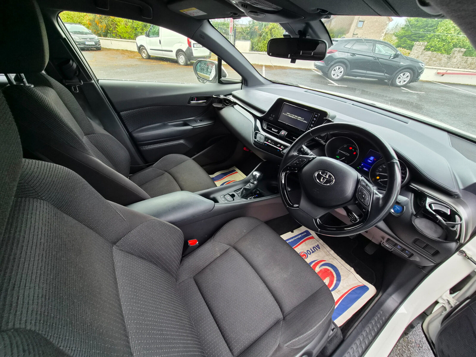 2019 Toyota C-HR - image 8