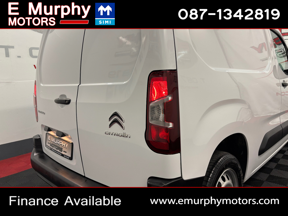 2023 Citroen Berlingo - image 26