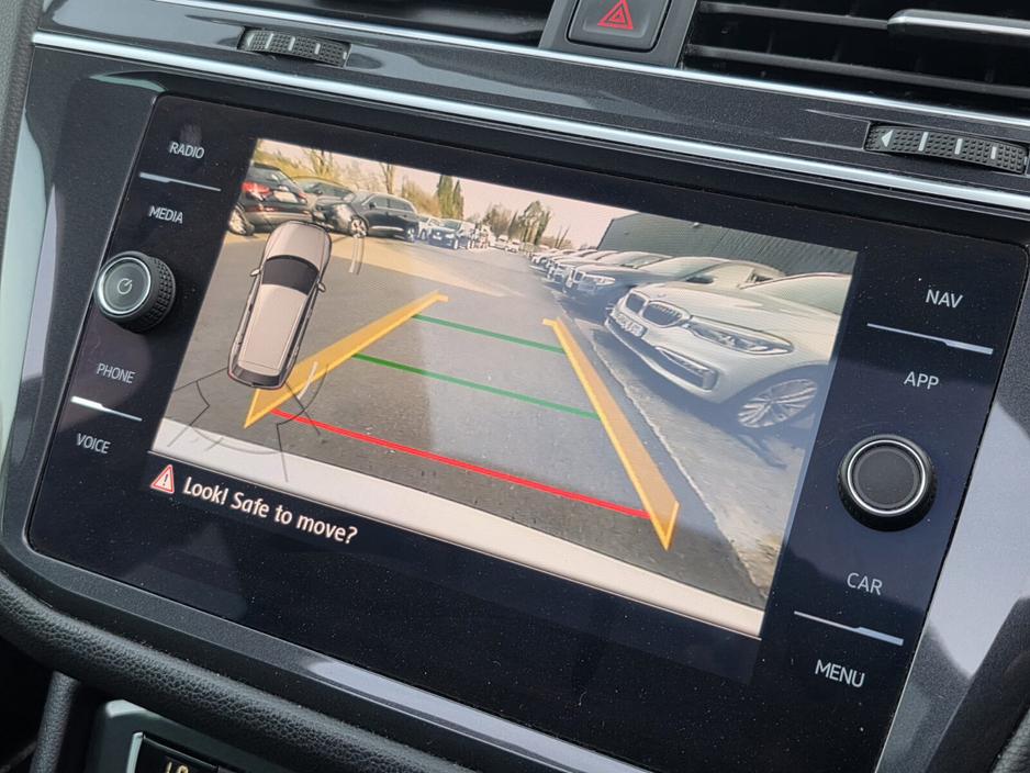 2019 Volkswagen Tiguan - image 12