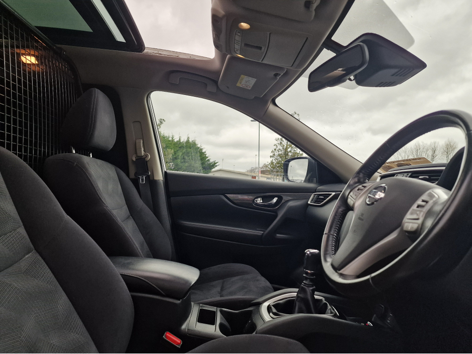 2017 Nissan X-Trail - image 15