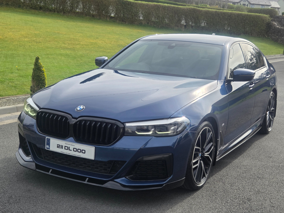 2021 BMW 5 Series - image 9