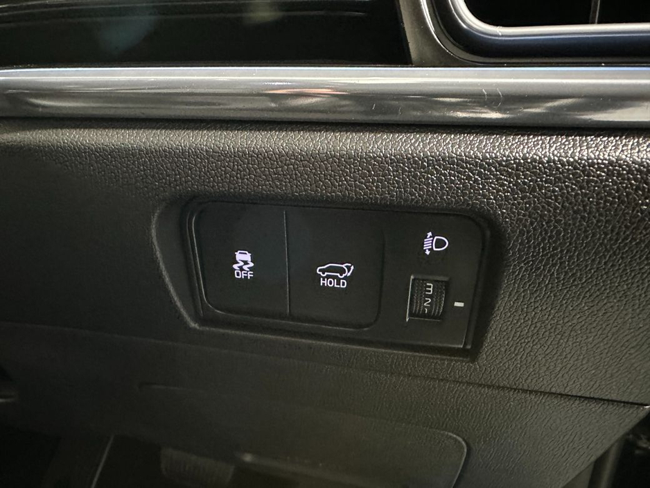 2025 Kia Sorento - image 25