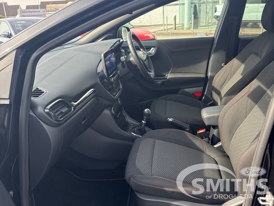 2023 Ford Puma - image 3