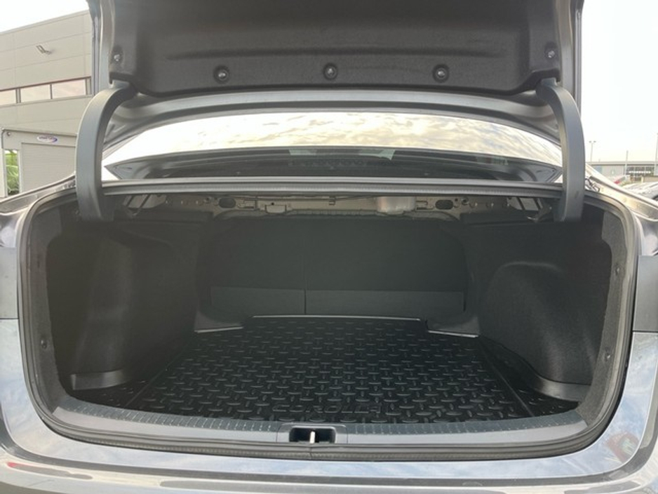 2023 Toyota Corolla - image 10