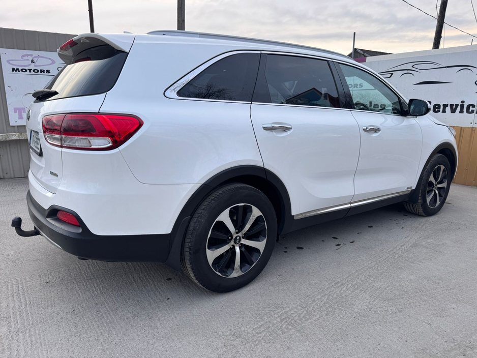 2017 Kia Sorento - image 14