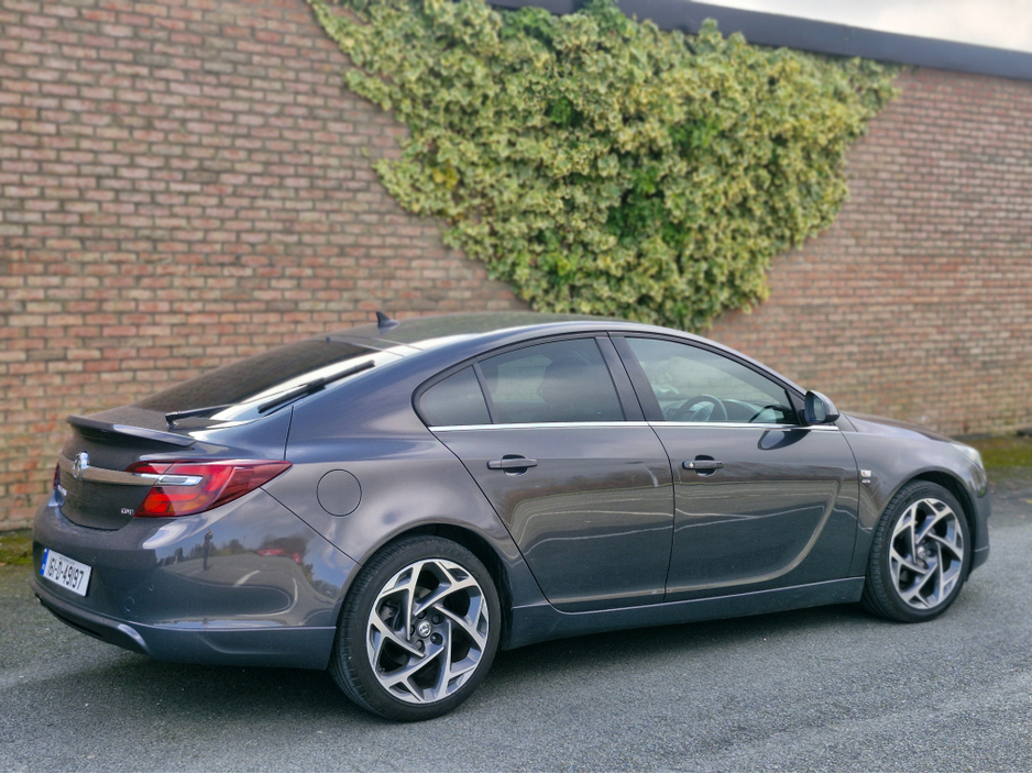 2016 Vauxhall Insignia - image 12