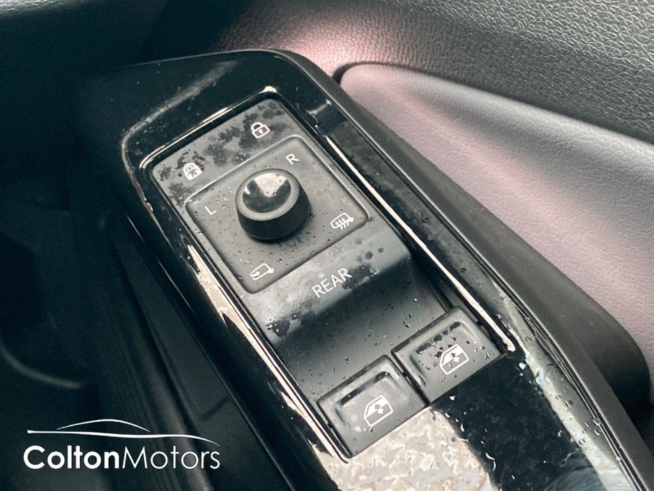 2023 Volkswagen ID.5 - image 25