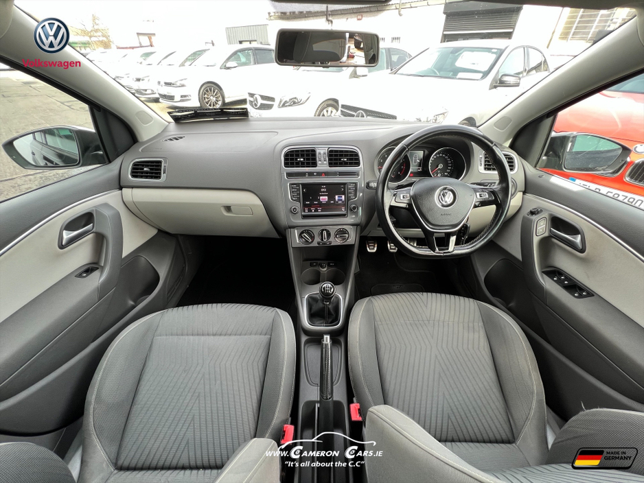 2015 Volkswagen Polo - image 20