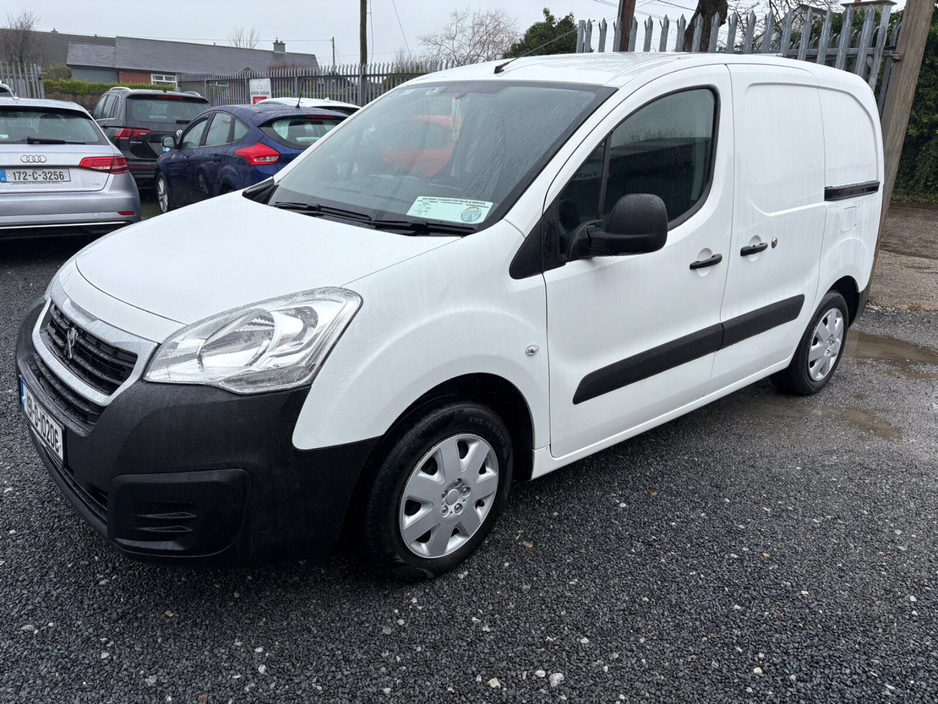 2019 Peugeot Partner  €10,995