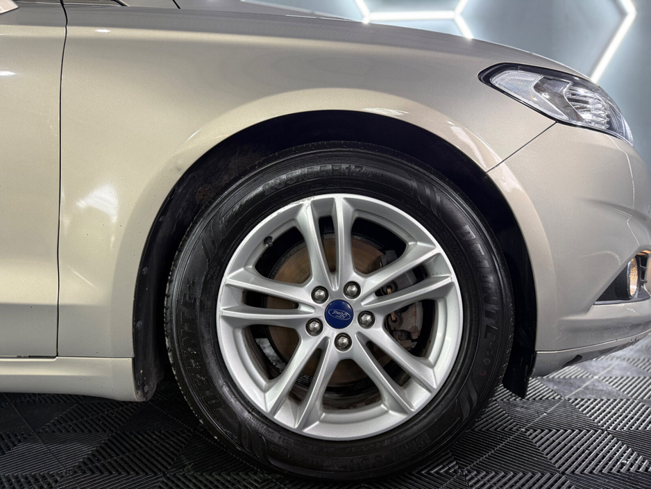 2015 Ford Mondeo - image 5