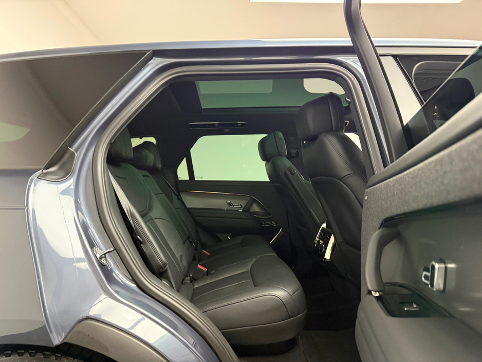 2024 Land Rover Range Rover Sport - image 12