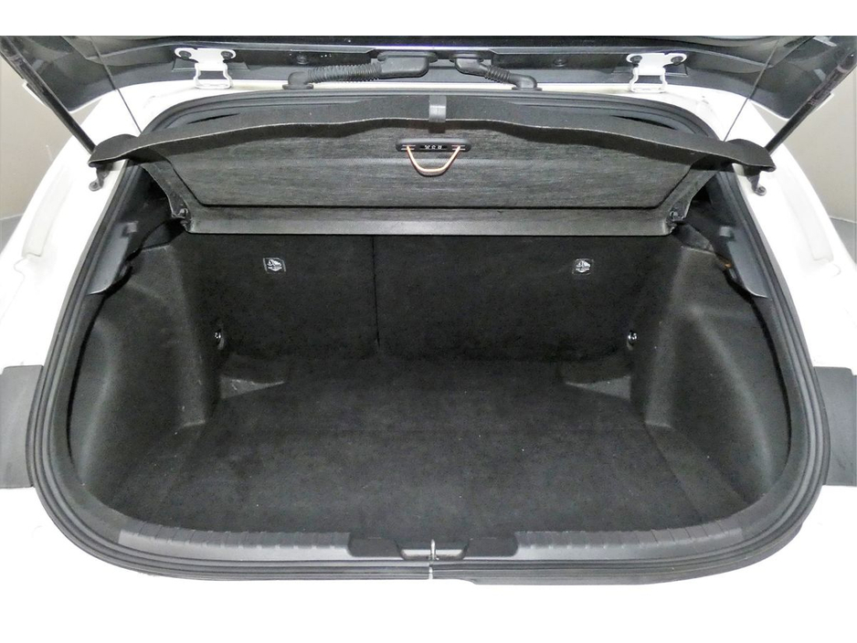 2018 Toyota Corolla - image 26